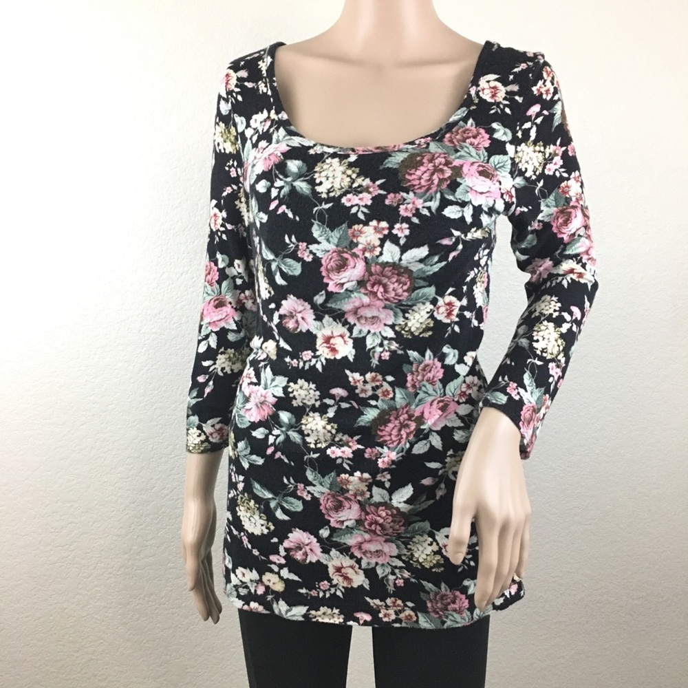 F21 Black Floral 3/4 Sleeves Tunic Top